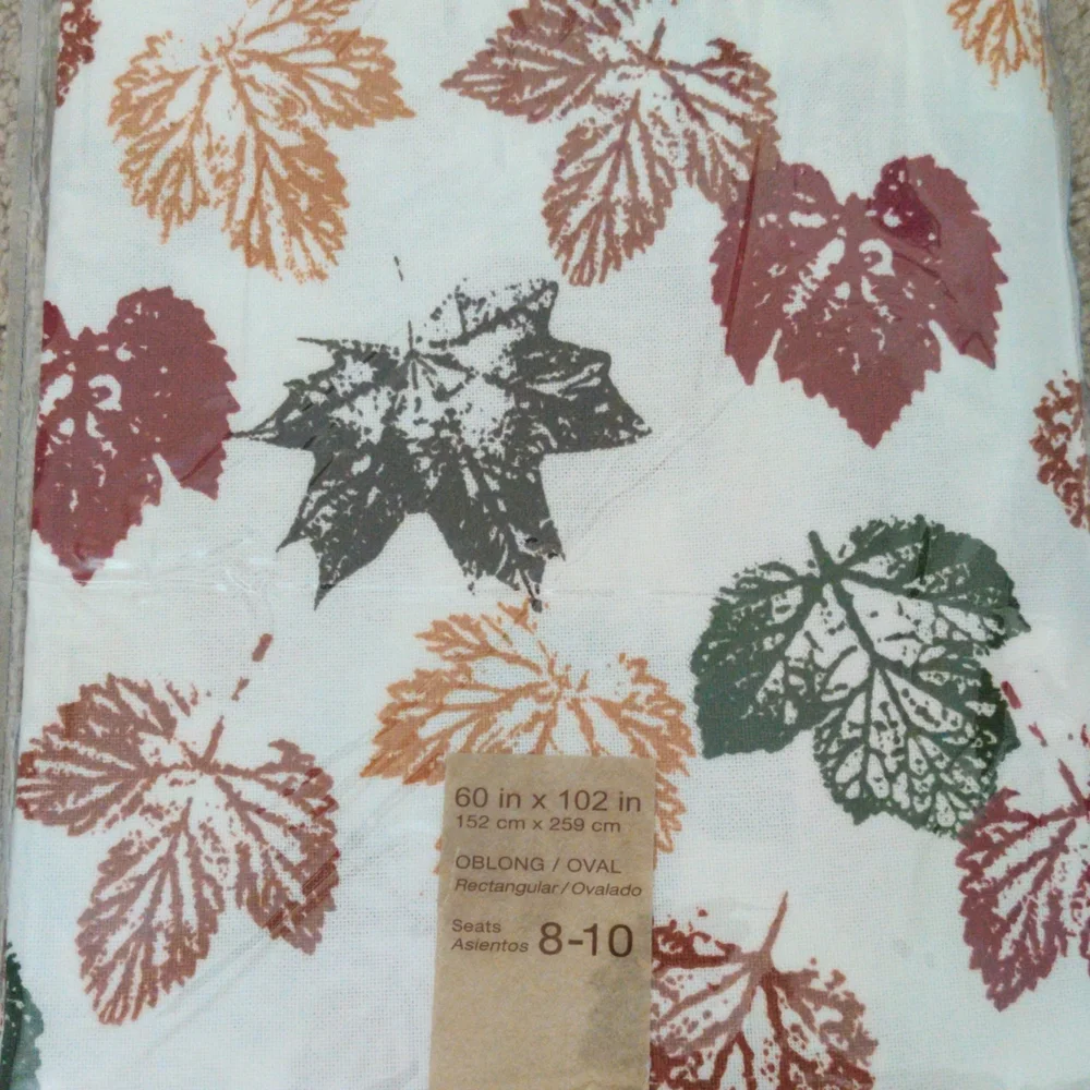 Tablecloth - Picture 4 of 4